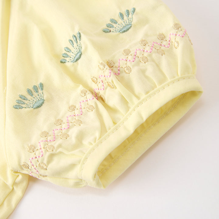 Baby Floral embroidered collared top&shorts 2pcs set