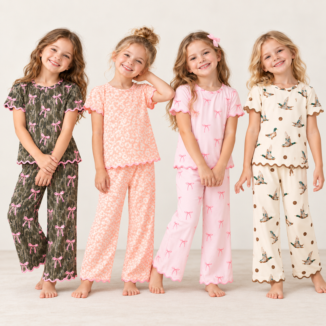 Girls Flying Duck Print Scalloped Ruffle Top & Pants Set