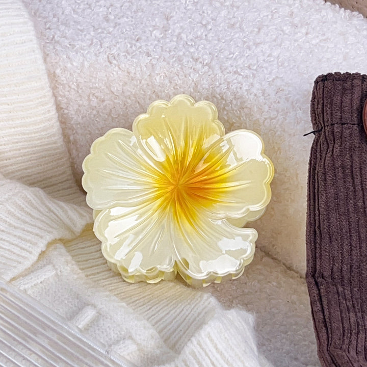 Flower-Shaped Hair Clip Gradient Color Hair clip for Vacation