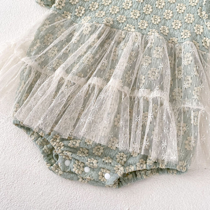 Baby Flower jacquard romper with lace mesh
