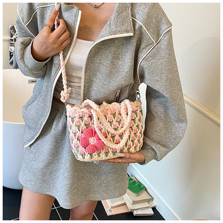 Hand-Crocheted Sweet Floral Shoulder Bag for summer