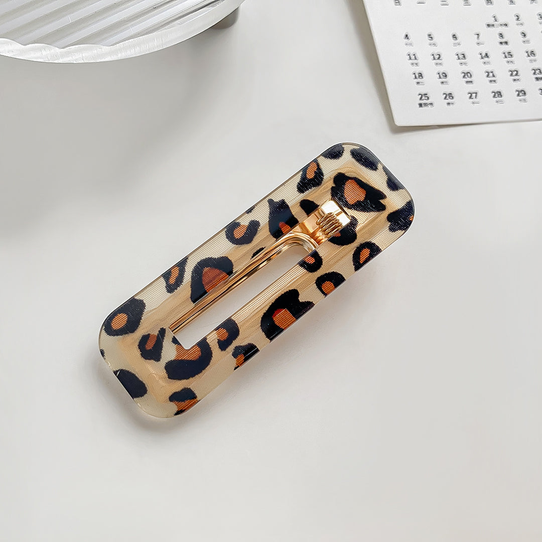 Leopard acrylic hair clip