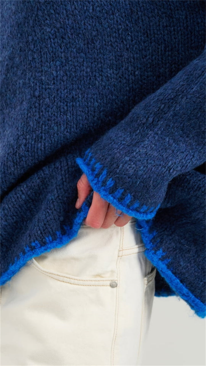 Loose contrast color knitted oversized sweater
