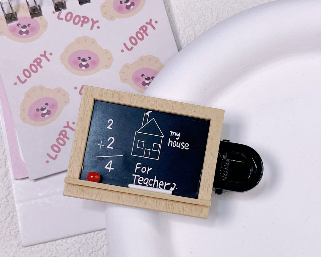 Mini blackboard color palette hair clip for students