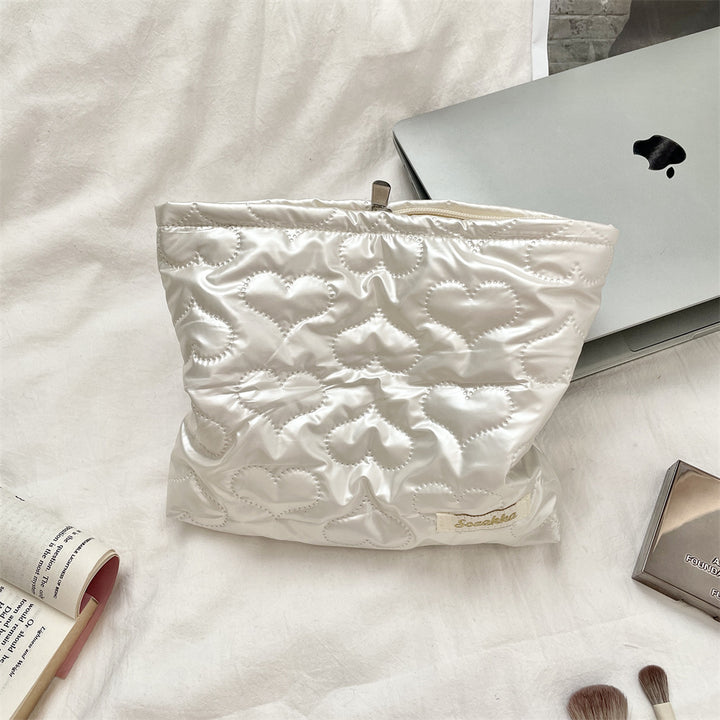 Quilted PU heart-shaped cosmetic bag storage bag