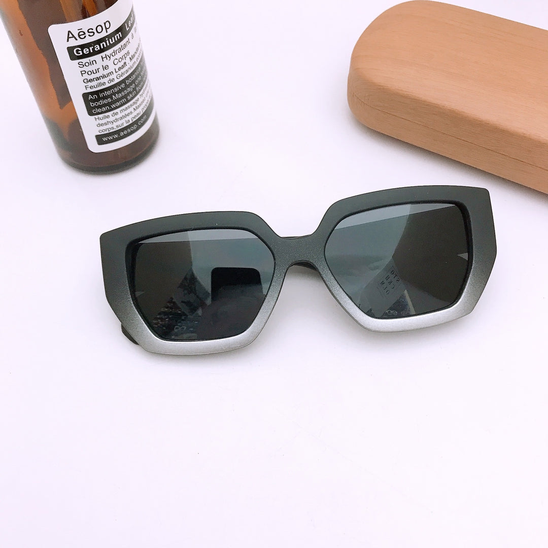 Gradient color square frame cool kids sunglasses