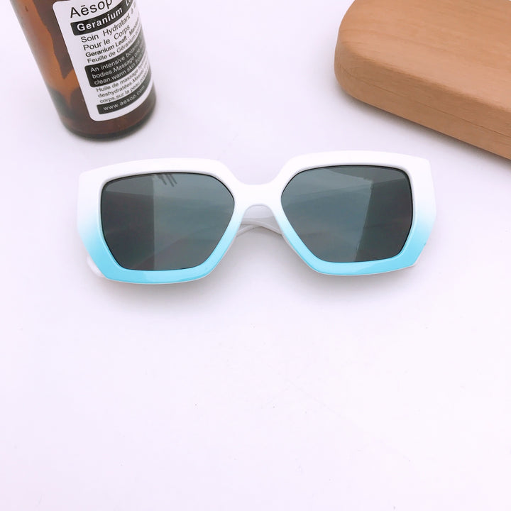 Gradient color square frame cool kids sunglasses