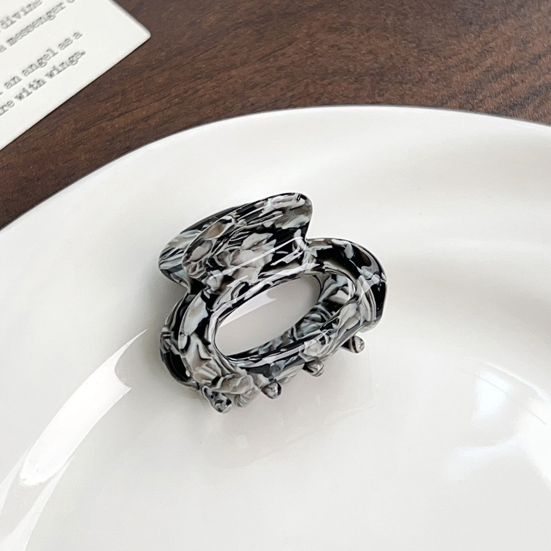 Mini Oval Shark hair claw clips