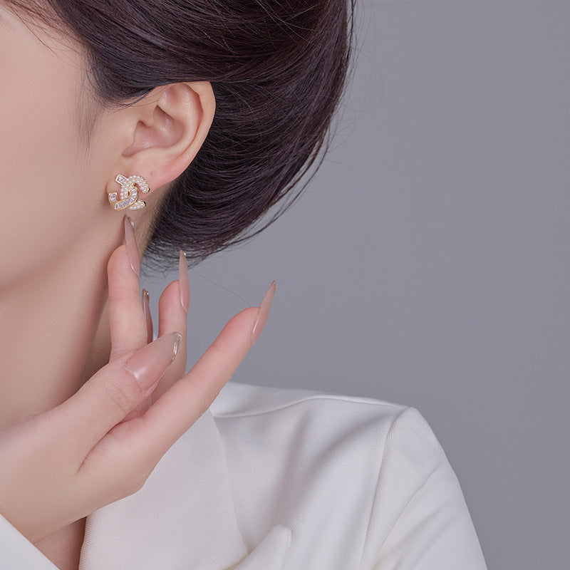 Vintage CC letter Crystal Pearl Earring