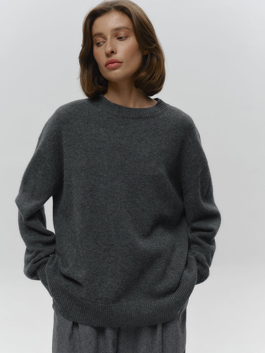 Round neck solid color knitted sweater Basic all-match sweater