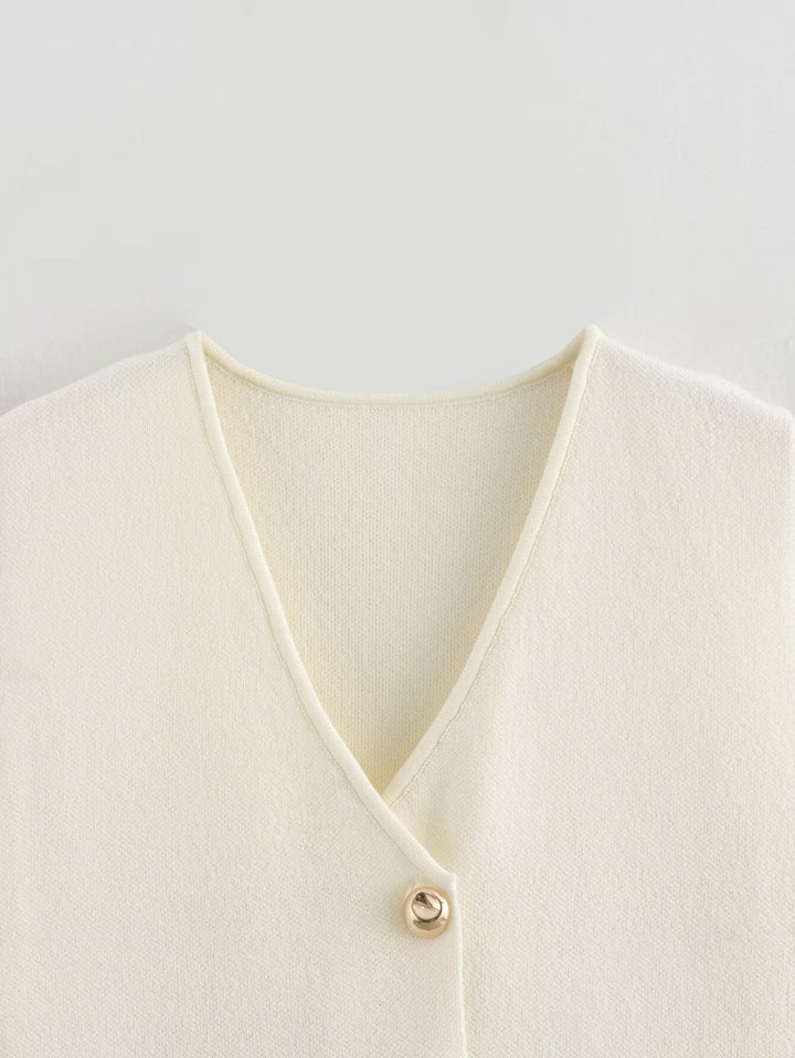 V-neck gold button knitted vest&pleated skirt
