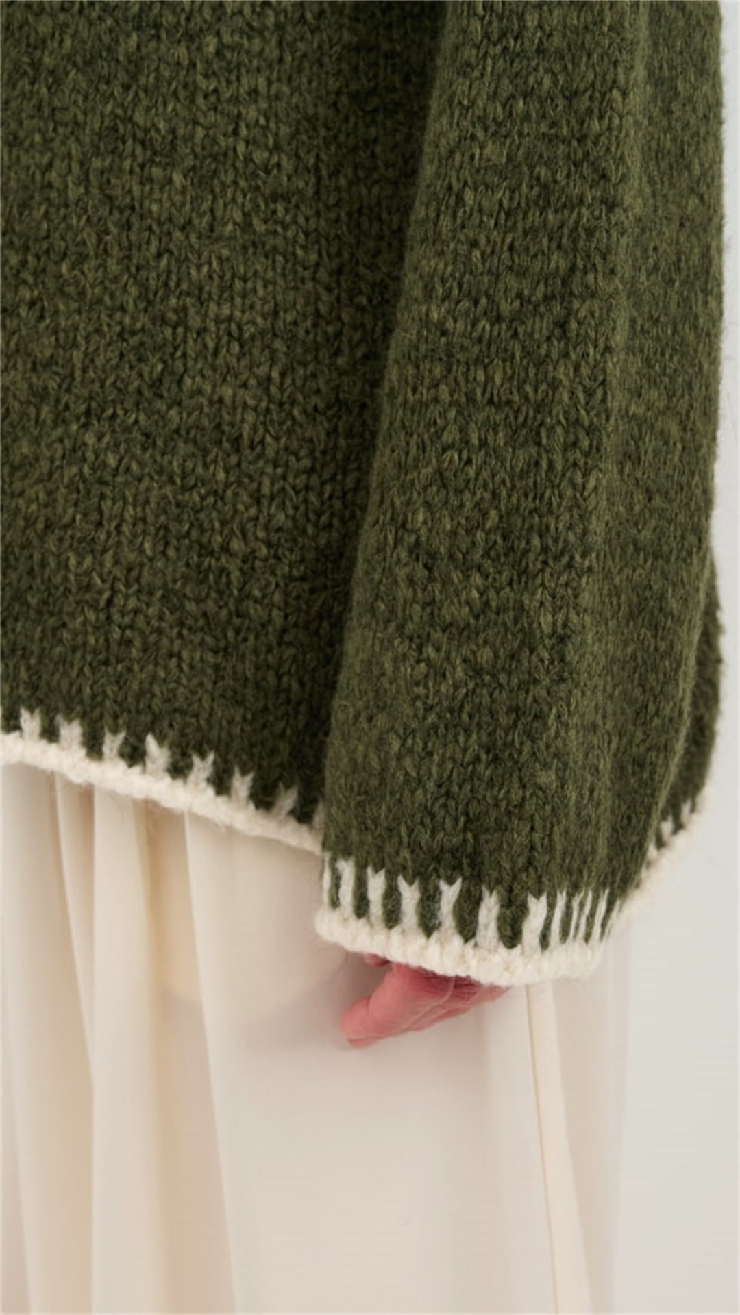 Loose contrast color knitted oversized sweater