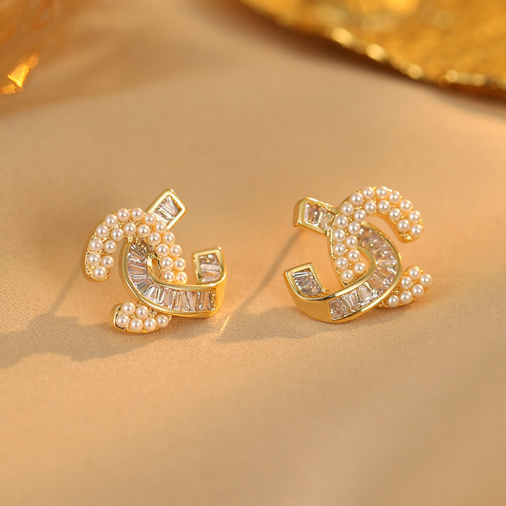 Vintage CC letter Crystal Pearl Earring