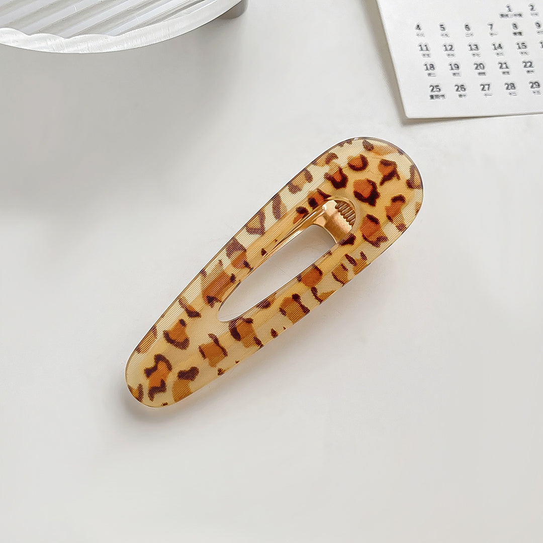 Leopard acrylic hair clip