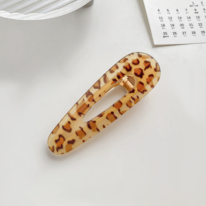 Leopard acrylic hair clip