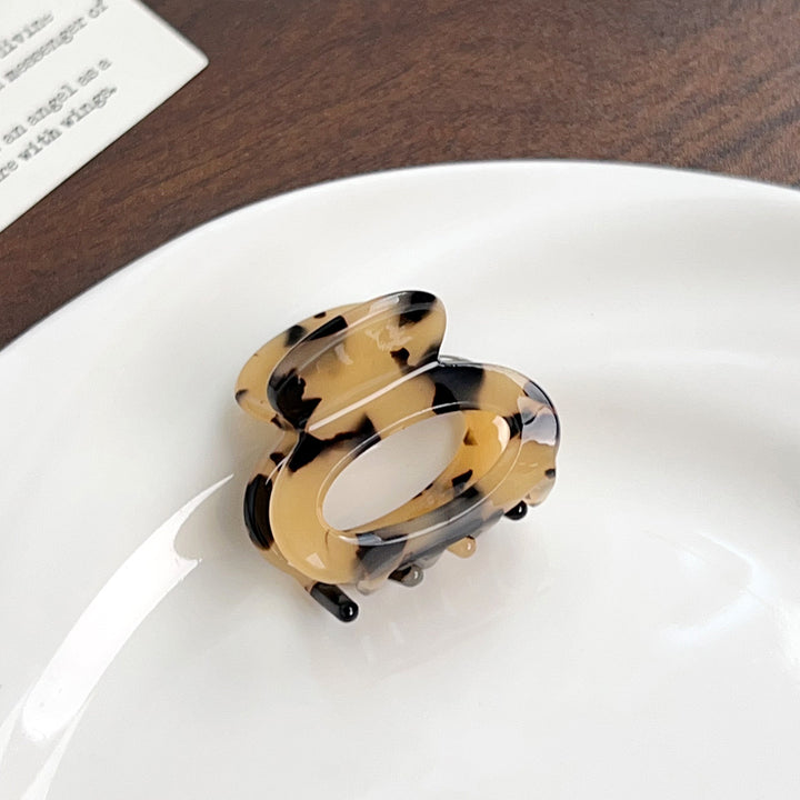 Mini Oval Shark hair claw clips