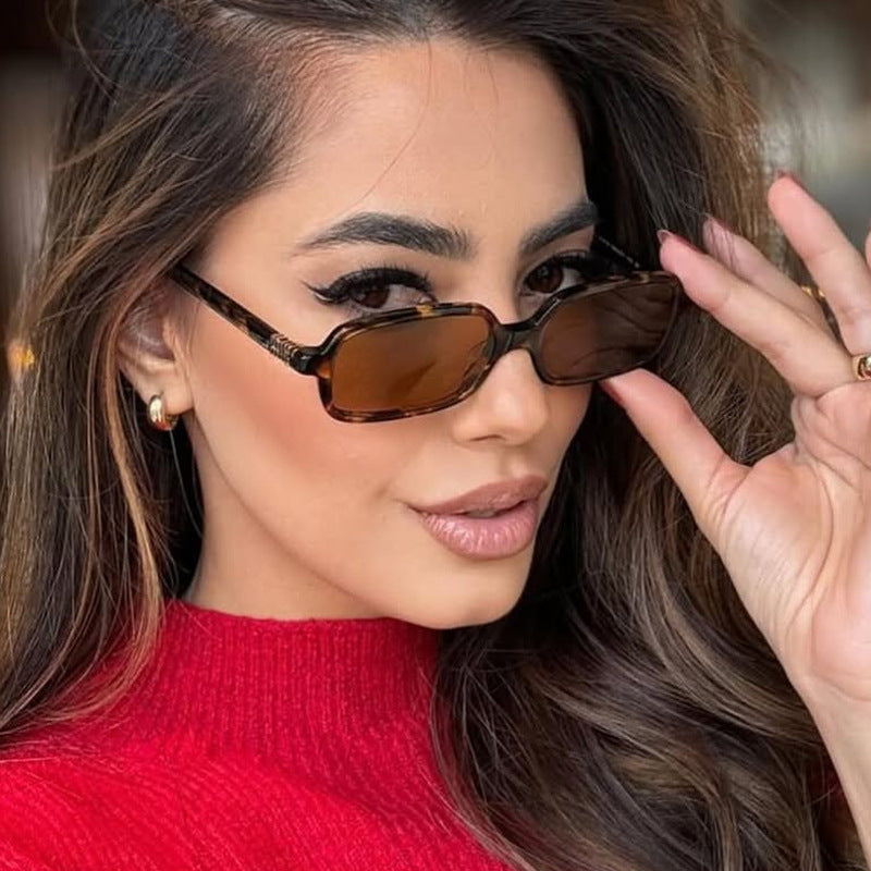 Square small frame sunglasses for women