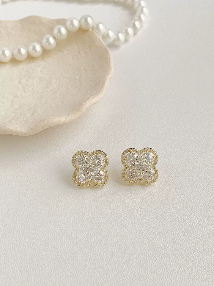 Lucky four-leaf clover shiny diamond earrings