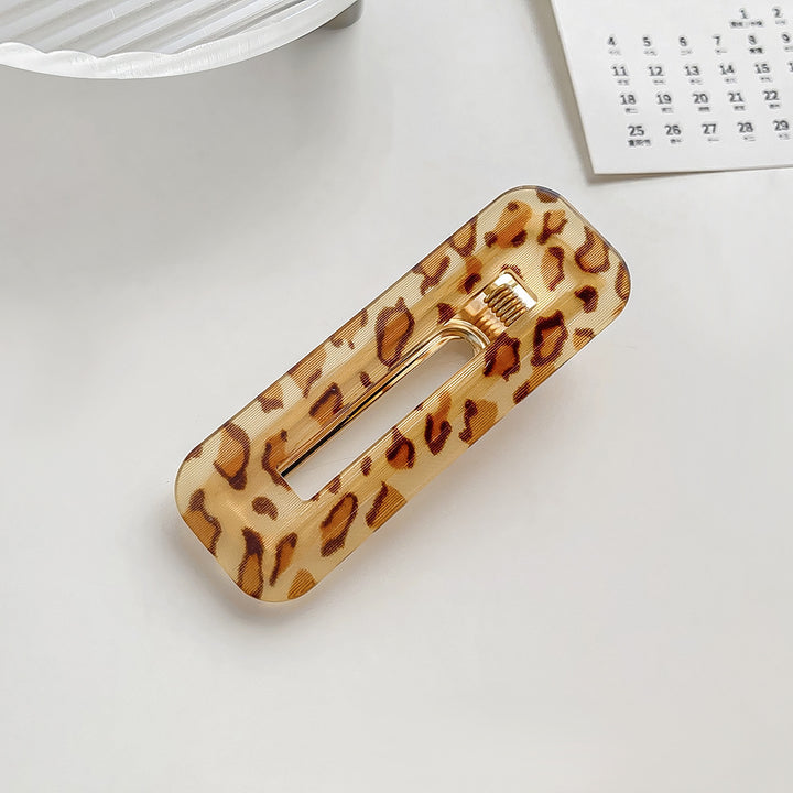 Leopard acrylic hair clip