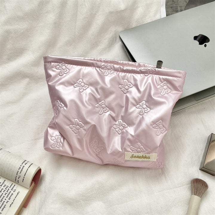 Quilted PU heart-shaped cosmetic bag storage bag