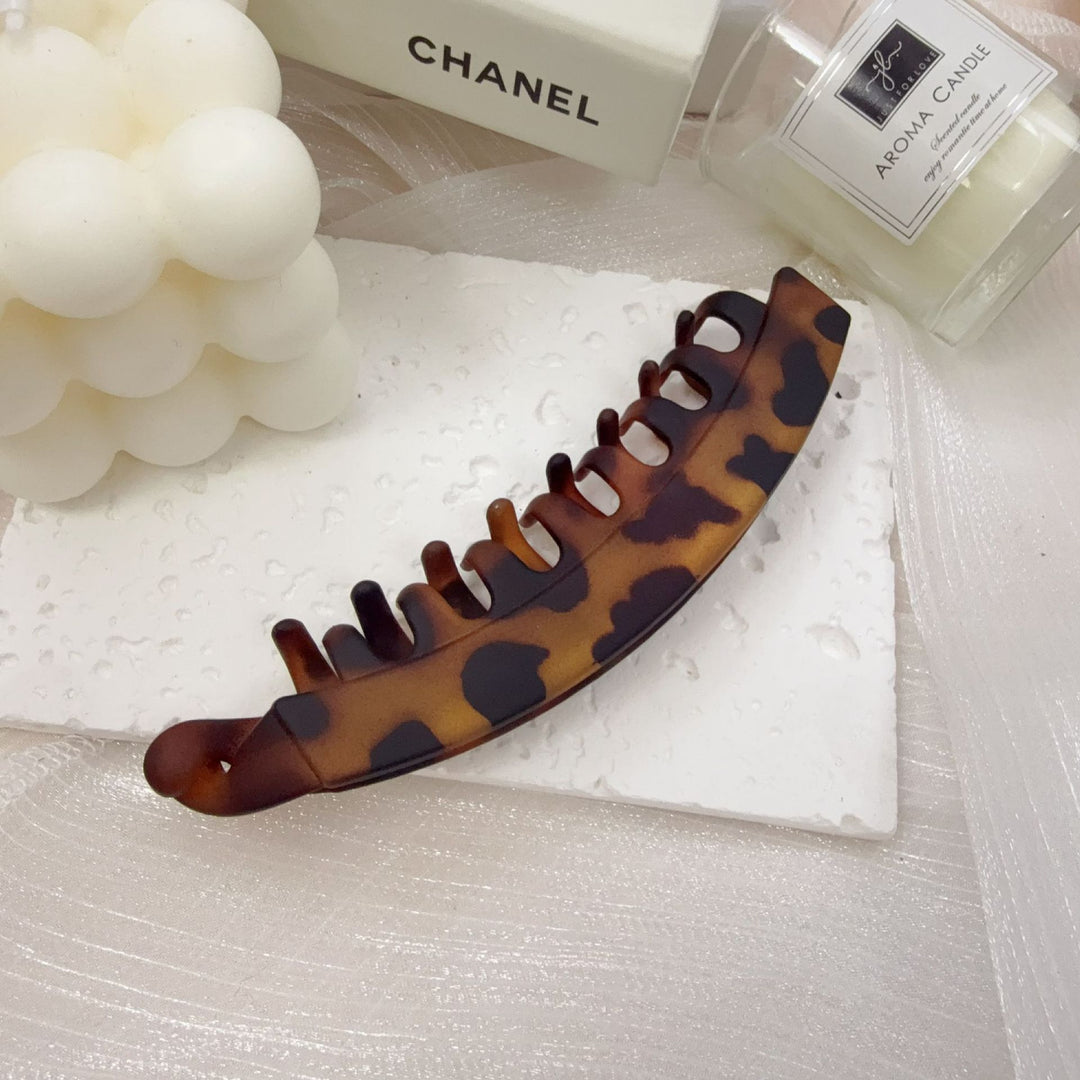 Retro leopard print banana hairclip for women