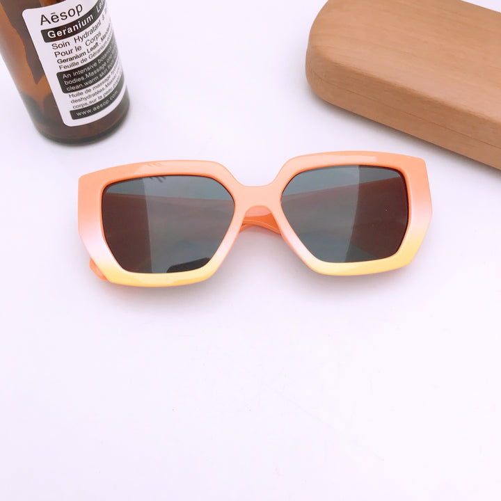 Gradient color square frame cool kids sunglasses