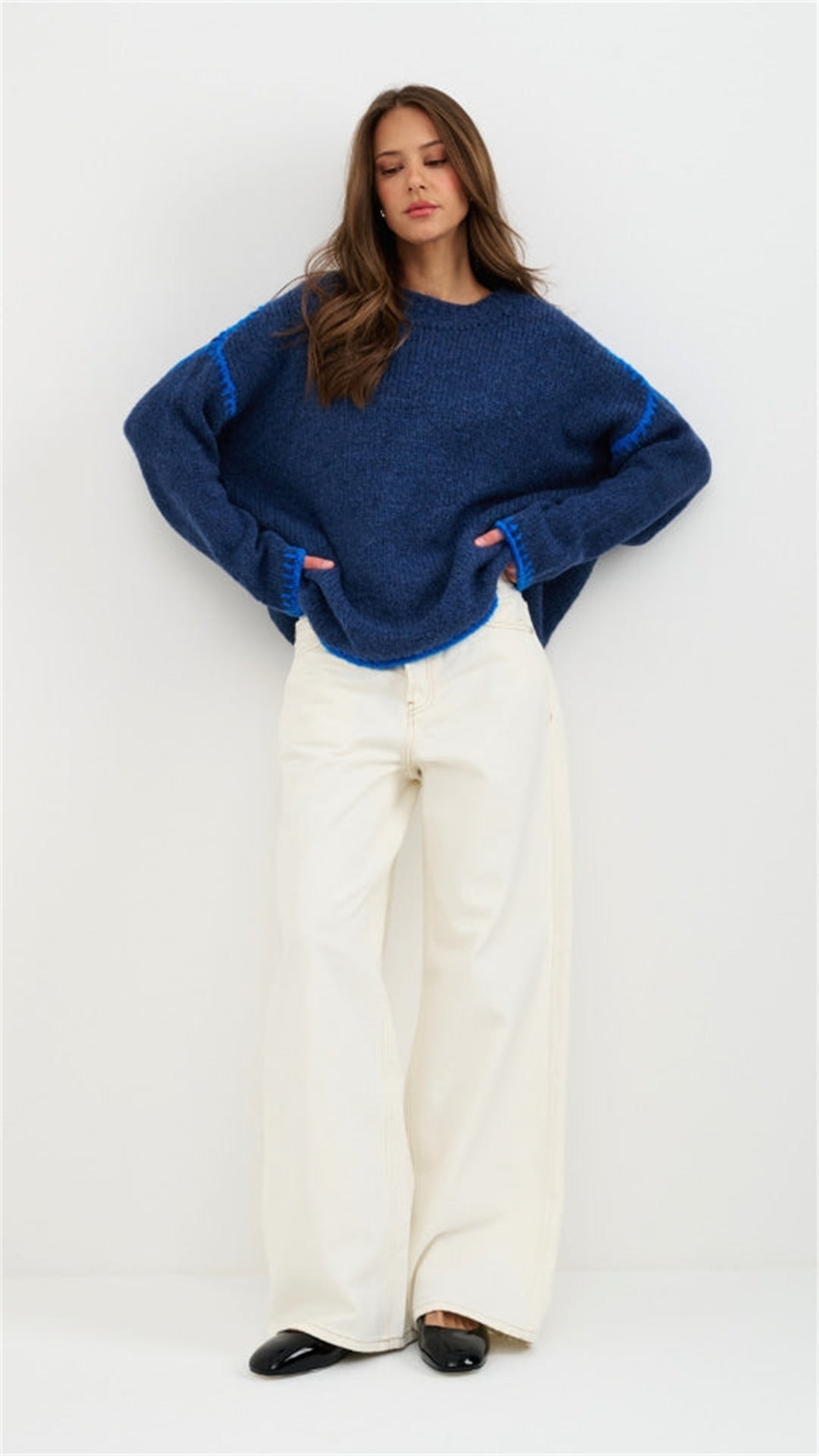 Loose contrast color knitted oversized sweater