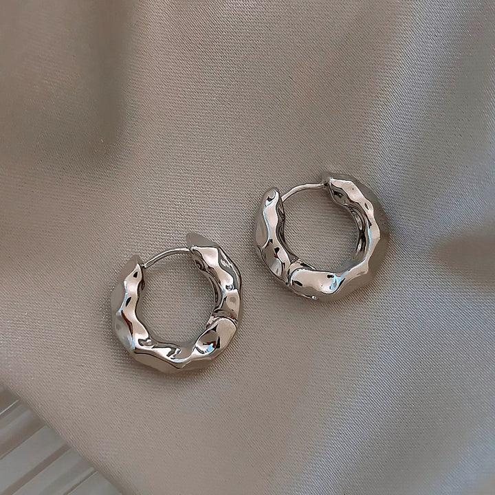 Irregular metal hoop earrings Fashionable commuter earrings