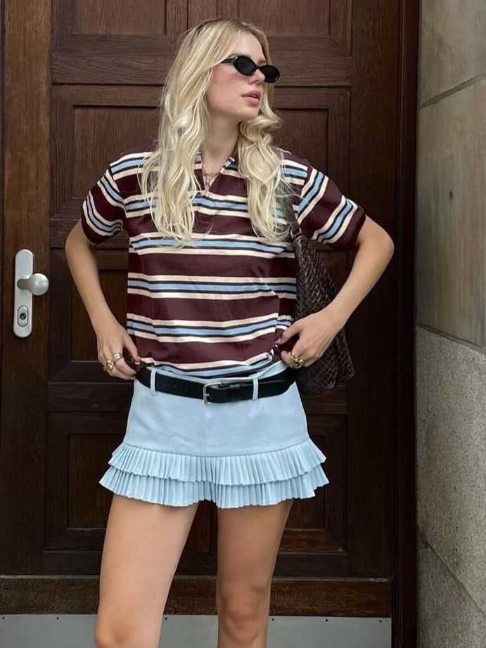 Striped short-sleeved shirt&low-waist pleated skirt
