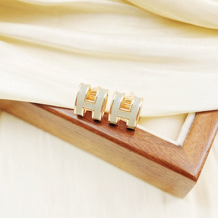 Luxury Letter H stud earrings