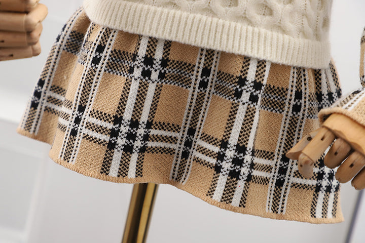 Classic retro plaid splicing cable-knit sweater