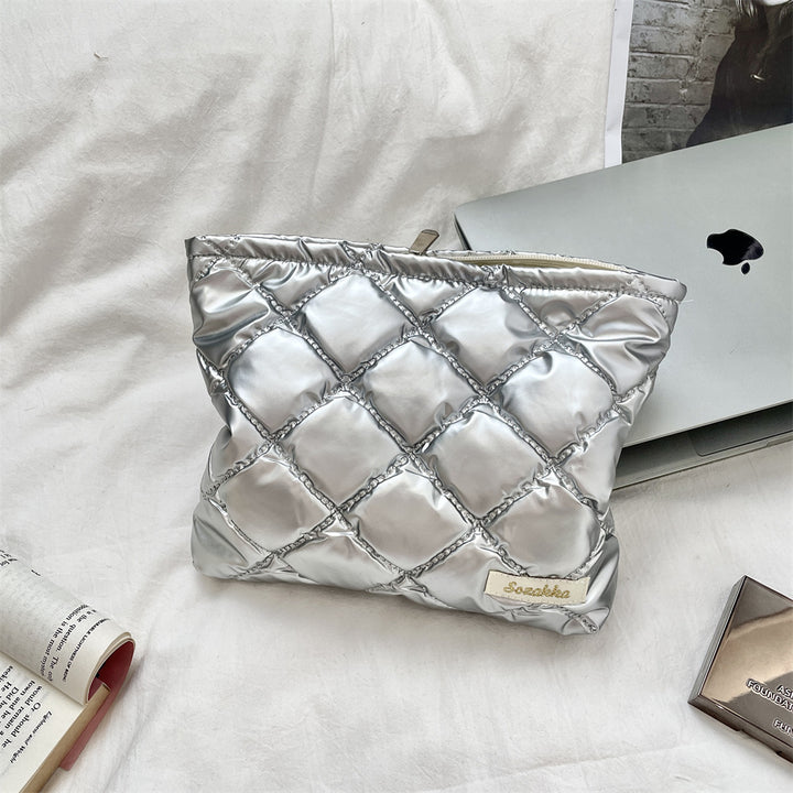 Quilted PU heart-shaped cosmetic bag storage bag