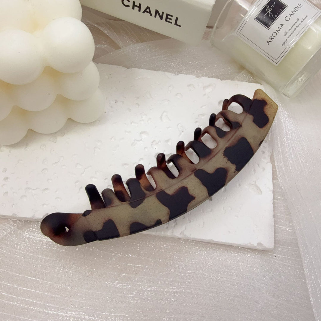 Retro leopard print banana hairclip for women