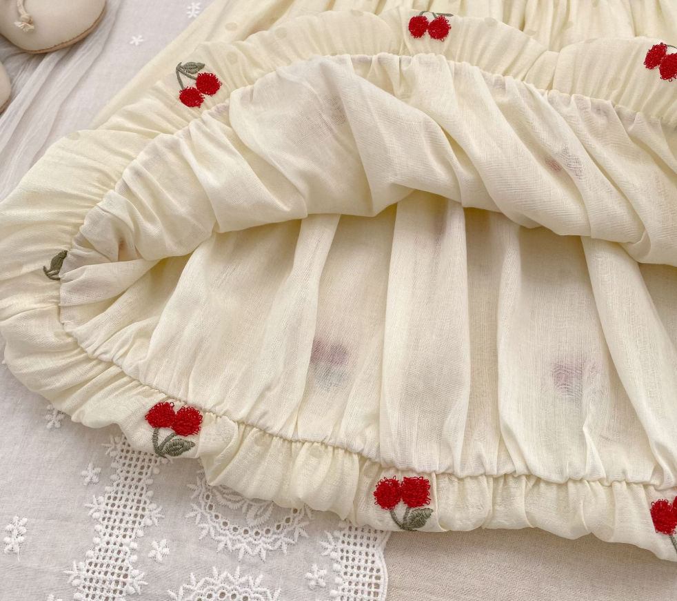 Girls' dress with cherry embroidery princess dress